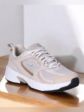 AVIA Women's 5000 Performance Sneakers 👟 Odor Control• Memory Foam / SZ 8